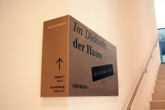 Edelstahlschild-gebogenpng
