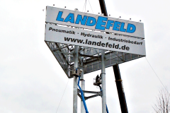 Pylon-Kassel-Montage