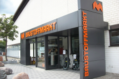 Reliefbuchstaben_Baustoffmarkt
