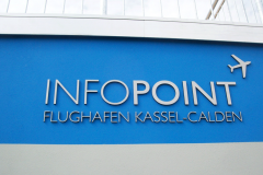 Reliefbuchstaben_Flughafen